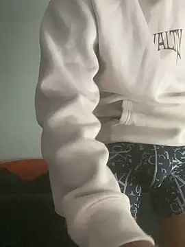 Snapshot of yesserf chatting on 12.02.25 yesserf online show from 12.02.25