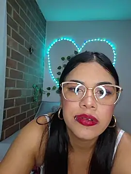 Snapshot of steffany_doll chatting on 12.03.25 steffany doll online show from 12.03.25