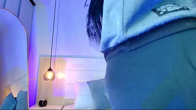 Snapshot of tamara_walter chatting on 12.21.25 tamara walter online show from 12.21.25