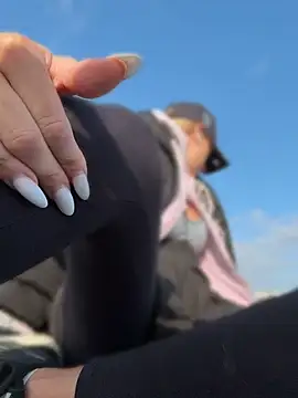 Betsy online show from 04.13.26