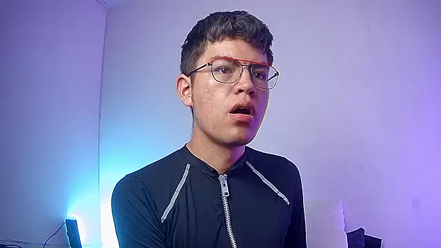 Snapshot of nicolatinboy chatting on 02.27.26 nicolatinboy online show from 02.27.26