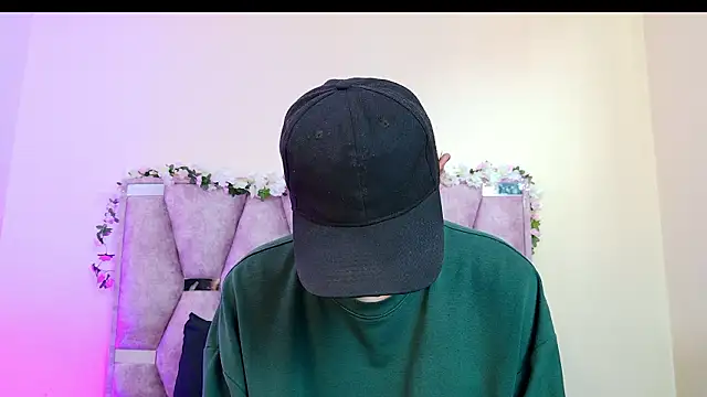 Snapshot of iris_and_damian chatting on 03.06.26 iris and damian online show from 03.06.26