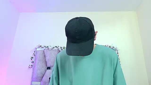 Snapshot of iris_and_damian chatting on 03.14.26 iris and damian online show from 03.14.26