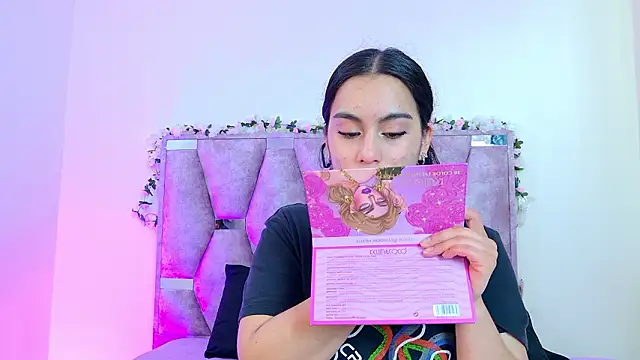 Snapshot of iris_and_damian chatting on 03.28.26 iris and damian online show from 03.28.26