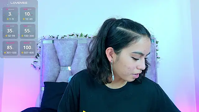 Snapshot of iris_and_damian chatting on 04.02.26 iris and damian online show from 04.02.26