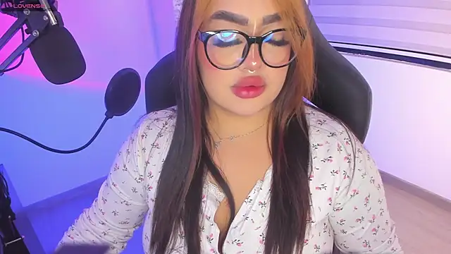 Snapshot of asheryn chatting on 02.11.26 asheryn online show from 02.11.26