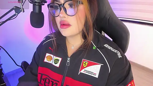 Snapshot of asheryn chatting on 02.14.26 asheryn online show from 02.14.26