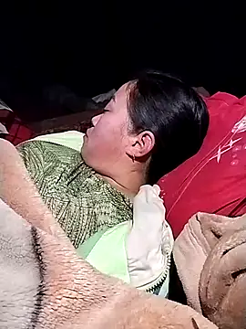 AlilaK2 online show from 12.17.25