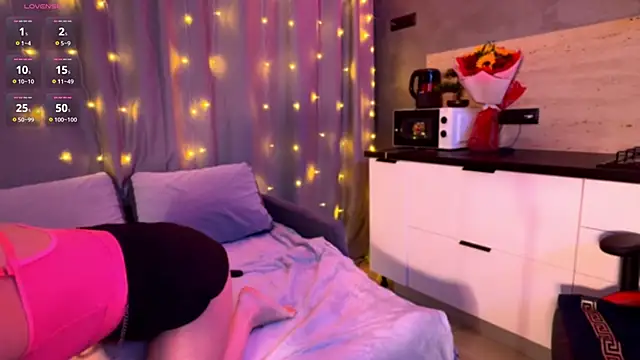 Snapshot of Vetanation chatting on 12.05.25 Vetanation online show from 12.05.25