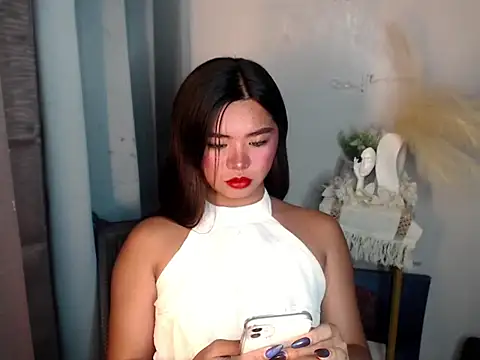 Snapshot of voganmarie chatting on 06.16.26 voganmarie online show from 06.16.26