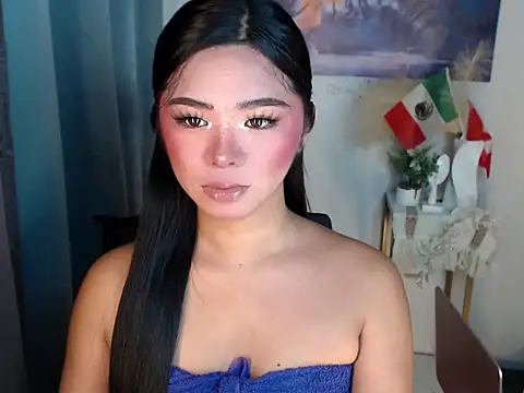 Snapshot of voganmarie chatting on 06.20.26 voganmarie online show from 06.20.26