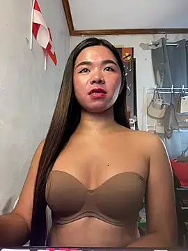 Snapshot of voganmarie chatting on 06.24.26 voganmarie online show from 06.24.26