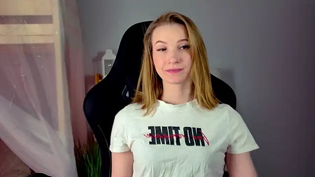 Snapshot of Megan_Rodgers chatting on 02.05.26 Megan Rodgers online show from 02.05.26