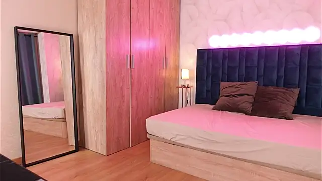 Snapshot of LucyFever chatting on 01.07.26 LucyFever online show from 01.07.26