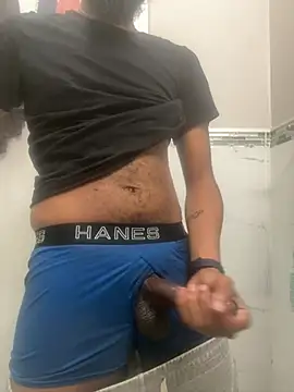 curvyuncut online show from 04.20.26