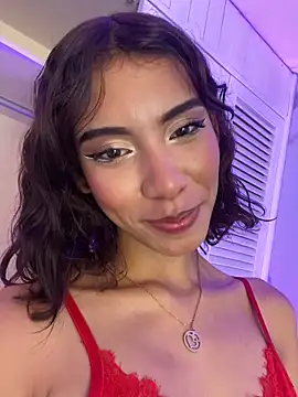 BellaHarpeer online show from 02.10.26