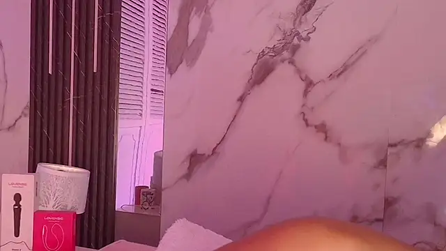 BellaHarpeer online show from 04.11.26