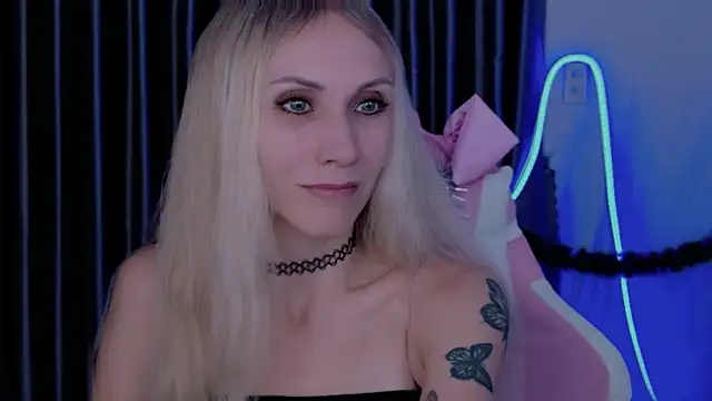 Snapshot of betty_xoxoo chatting on 01.08.26 betty xoxoo online show from 01.08.26