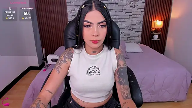  hanna miller   online show from 05.12.26