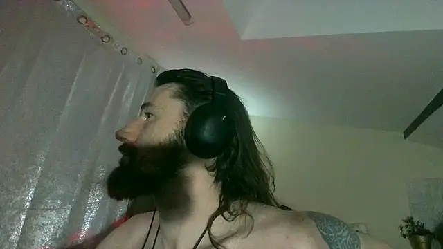 Snapshot of slavinicum chatting on 12.03.25 slavinicum online show from 12.03.25