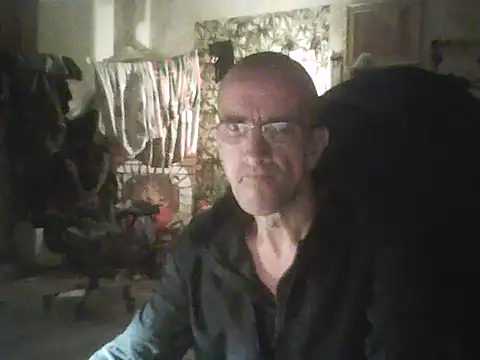 Snapshot of BigBoyOU24 chatting on 12.04.25 BigBoyOU24 online show from 12.04.25