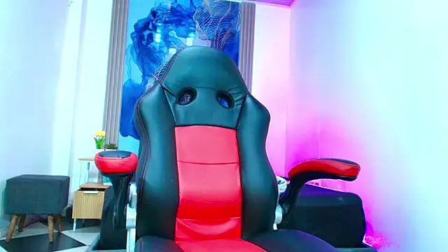 Valentina and sneider  online show from 04.20.26