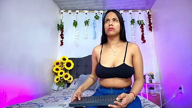Valentina and sneider  online show from 07.14.26