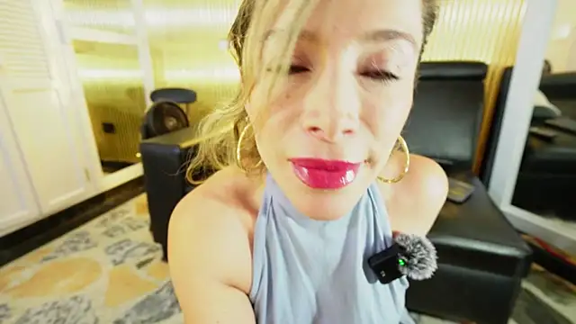 Allice mommy online show from 12.22.25