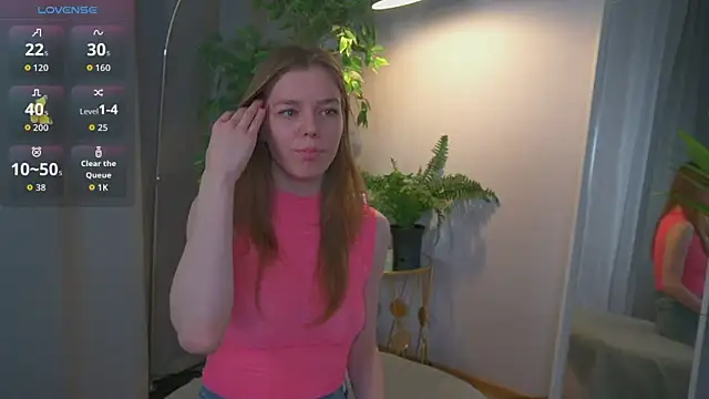 Snapshot of Tina_Tayllor_ chatting on 12.05.25 Tina Tayllor online show from 12.05.25