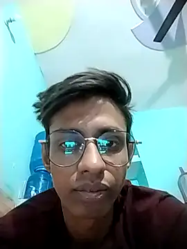 Snapshot of bottomnoida chatting on 12.04.25 bottomnoida online show from 12.04.25