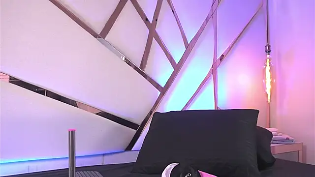 Sophie-velvet online show from 03.31.26