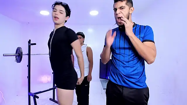 HotThreesoome online show from 02.26.26