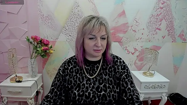 Snapshot of winky_pinky_ chatting on 12.05.25 winky pinky online show from 12.05.25