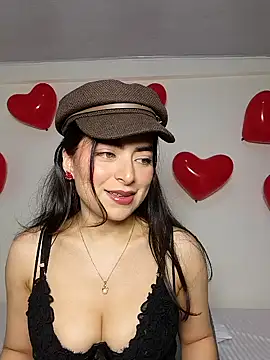 Snapshot of saasha_Petit chatting on 02.11.26 saasha Petit online show from 02.11.26