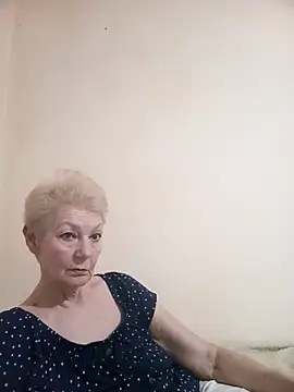 Snapshot of Calypso-Loove chatting on 03.31.26 Calypso-Loove online show from 03.31.26