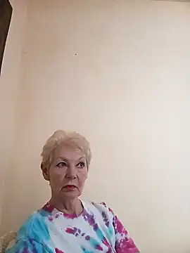 Snapshot of Calypso-Loove chatting on 04.02.26 Calypso-Loove online show from 04.02.26