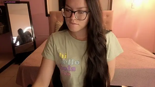 Snapshot of Sara_valderrama_ chatting on 05.02.26 Sara valderrama online show from 05.02.26