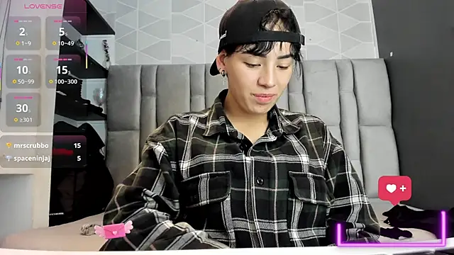 Kiara Fox   online show from 01.11.26