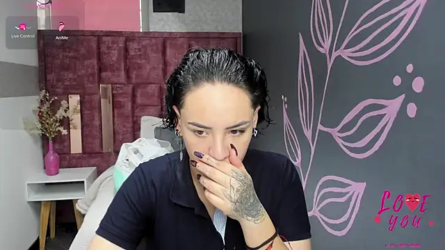 Kiara Fox   online show from 02.16.26