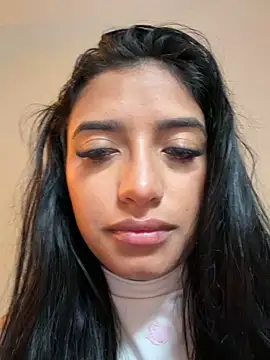 AlinaArgii online show from 04.17.26