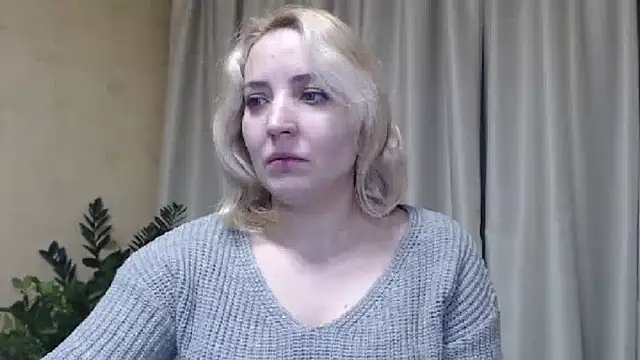 Snapshot of sweetpussy chatting on 01.25.25 sweetpussy online show from 01.25.25