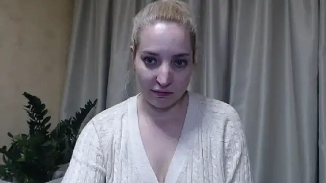 Snapshot of sweetpussy chatting on 02.21.25 sweetpussy online show from 02.21.25