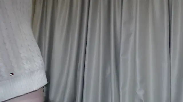 Snapshot of sweetpussy chatting on 11.22.25 sweetpussy online show from 11.22.25