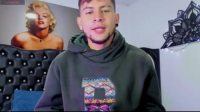 vaalentiino online show from 12.20.25