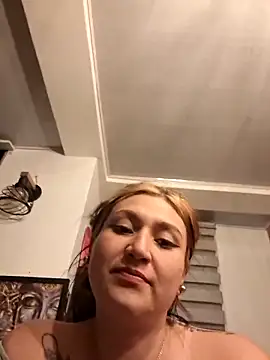 Magenta Moon online show from 01.17.26