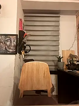 Magenta Moon online show from 04.03.26