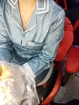 Snapshot of Alone_nothing chatting on 03.07.26 Alone nothing online show from 03.07.26