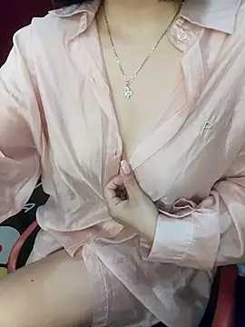 Snapshot of Alone_nothing chatting on 03.31.26 Alone nothing online show from 03.31.26