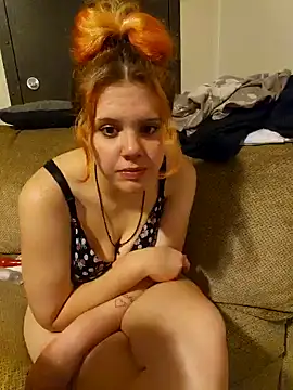 Snapshot of sexyselena3 chatting on 12.05.25 sexyselena3 online show from 12.05.25