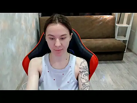 MiaBun1 online show from 12.19.25